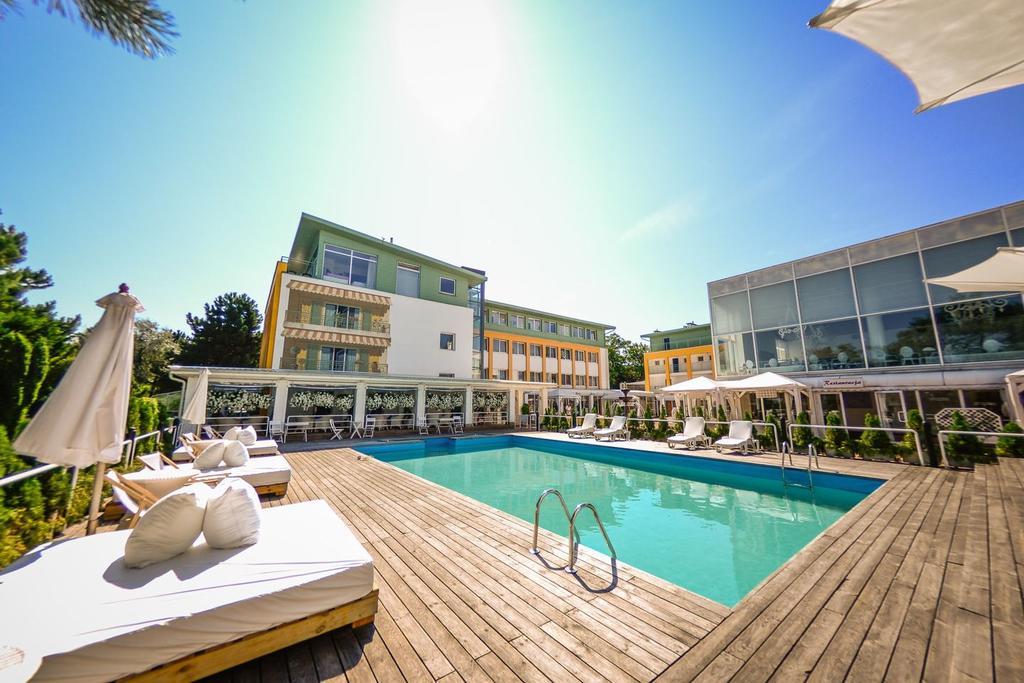 Hotel Bryza Resort & Spa Юрата Экстерьер фото